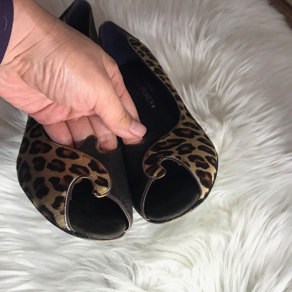 DONALD J PLINER Couture Brown Leopard Print Peep-toe Heels Pumps Shoes 8M - Picture 3 of 9